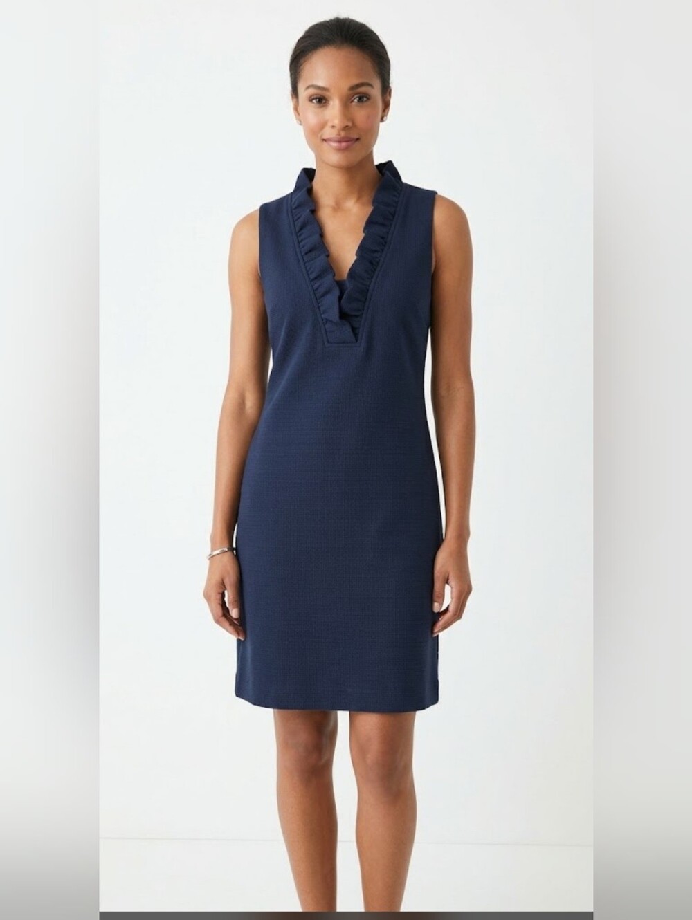 Lilly Pullitzer Sleeveless Ruffle V-Neck Shift Dress - Navy Size M.